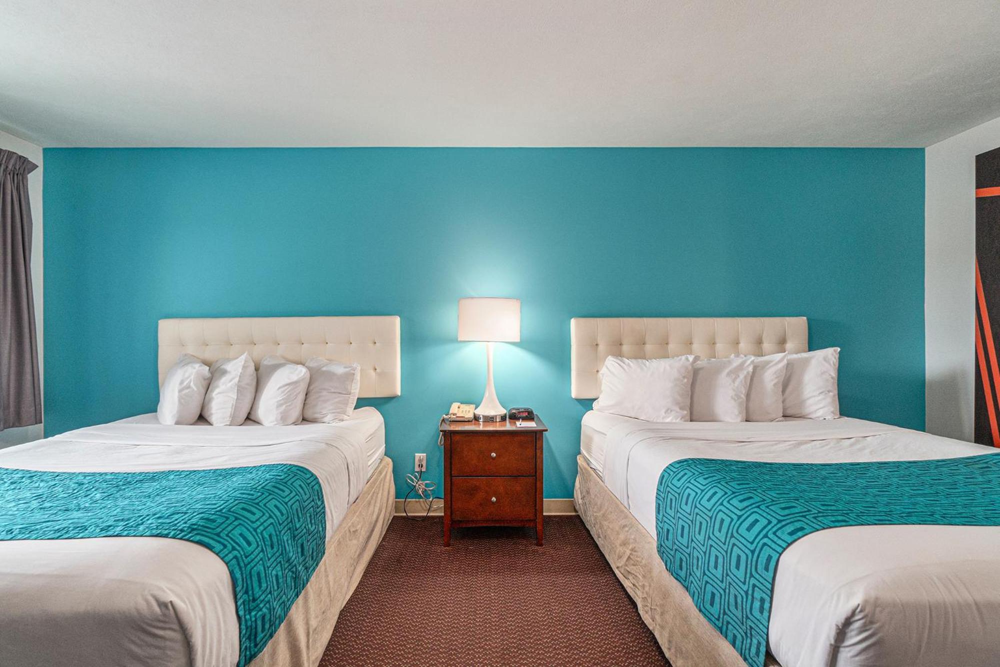 Howard Johnson By Wyndham Traverse City Exterior foto