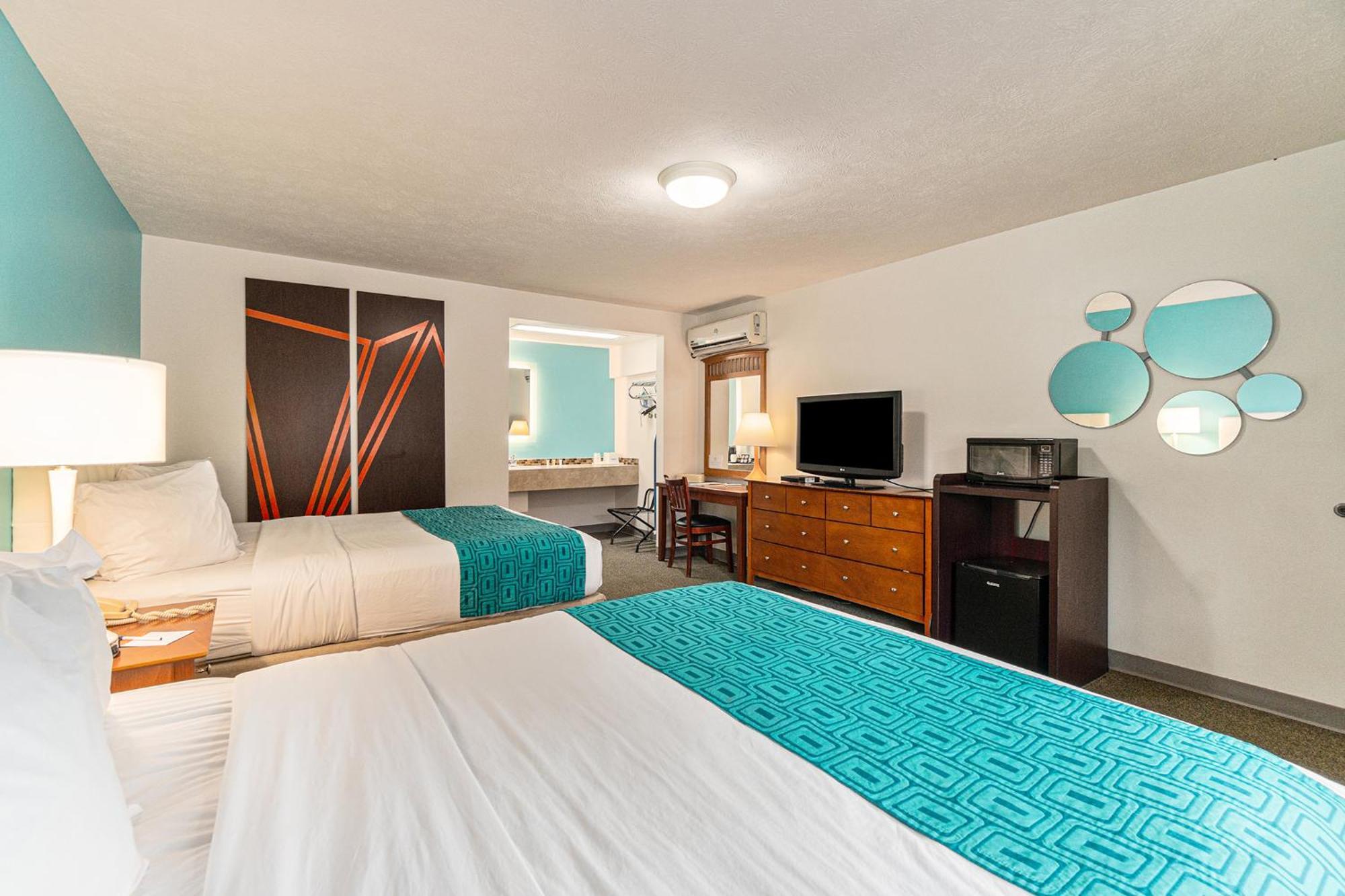Howard Johnson By Wyndham Traverse City Exterior foto