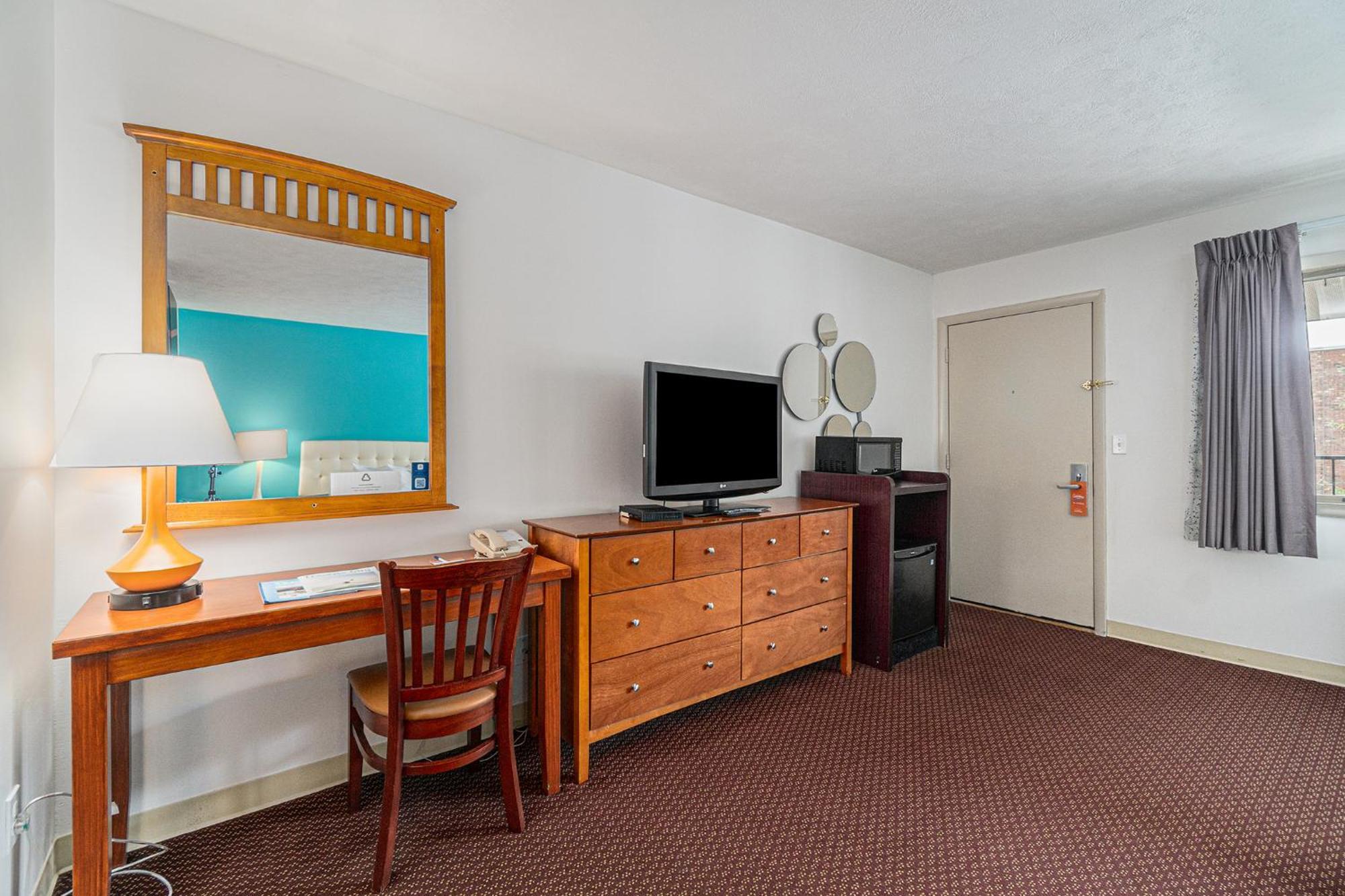 Howard Johnson By Wyndham Traverse City Exterior foto